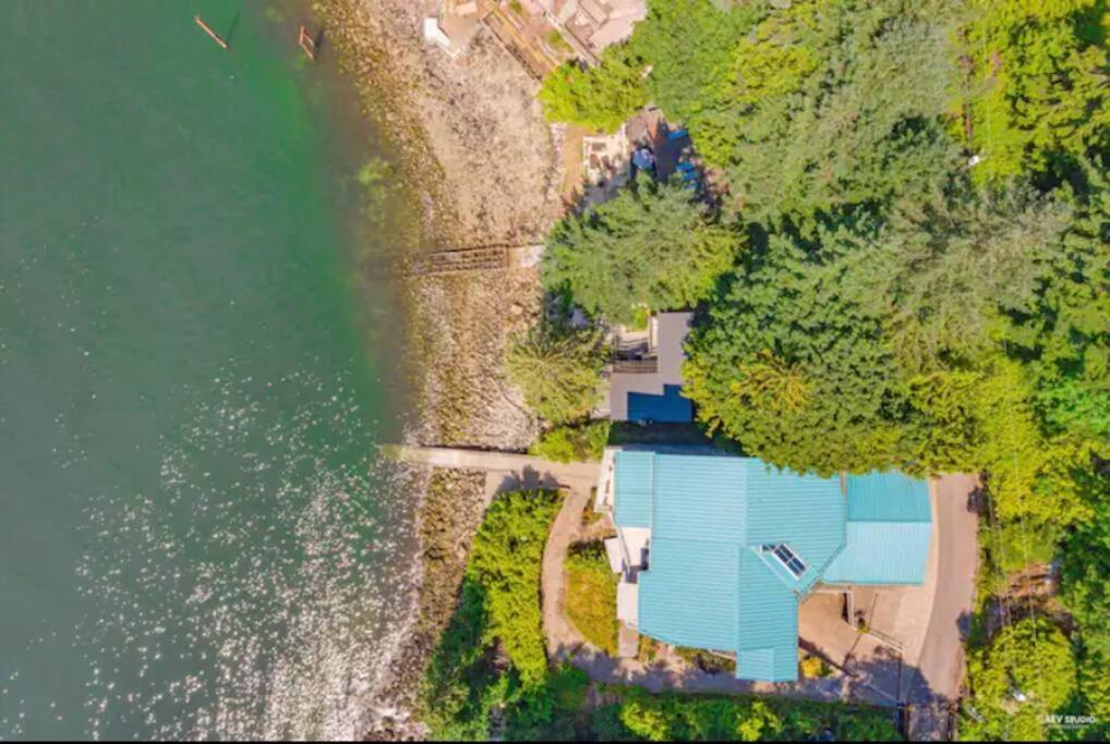 ווסט ונקובר Waterfront Cottage With Superb Coastline Views מראה חיצוני תמונה