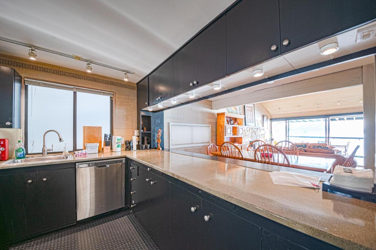 ווסט ונקובר Waterfront Cottage With Superb Coastline Views מראה חיצוני תמונה