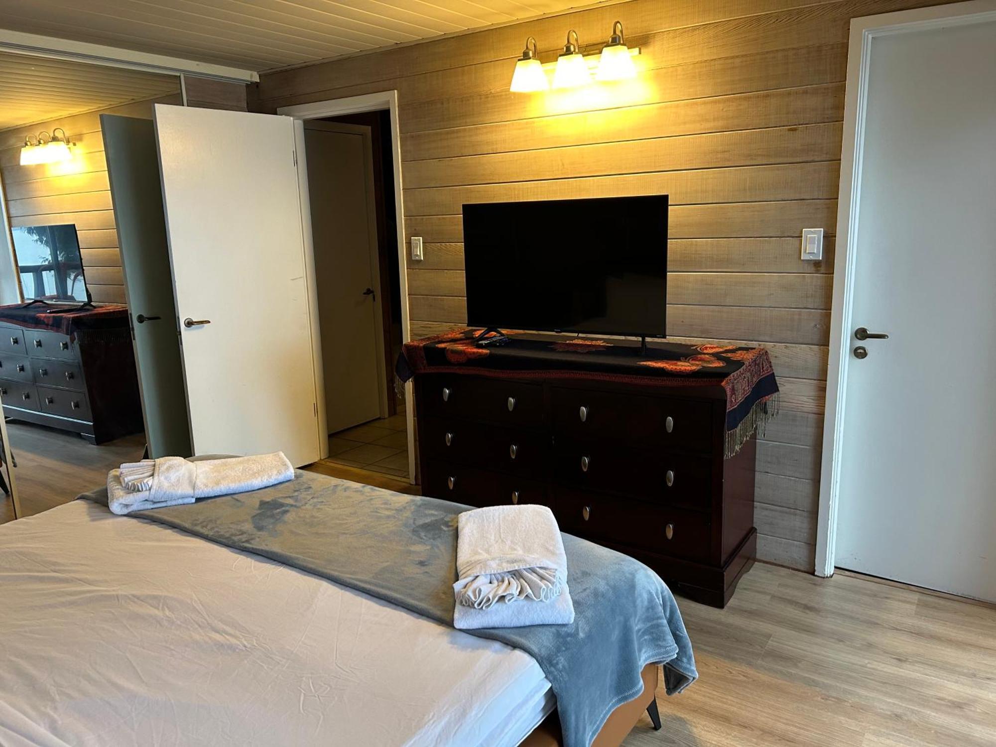 ווסט ונקובר Waterfront Cottage With Superb Coastline Views מראה חיצוני תמונה